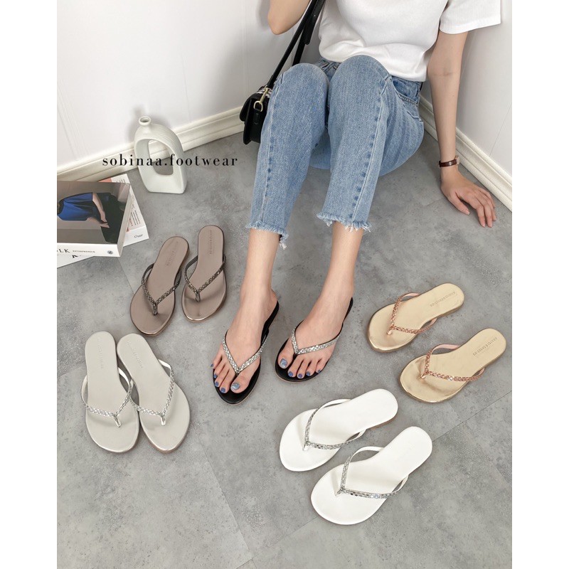 Dép Quai Ngang Đính Đá HU91 Siêu Xinh