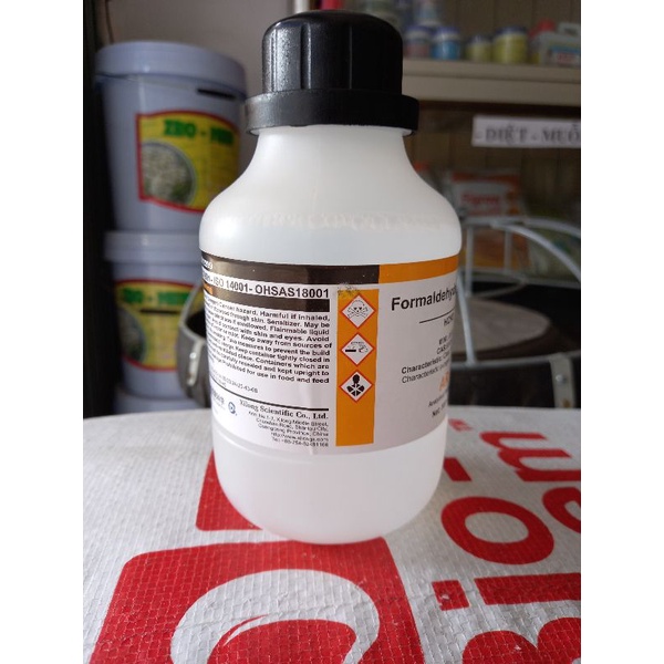 Formaldehyde (Formol, Formalin) HCHO 37-40% chai 500ml