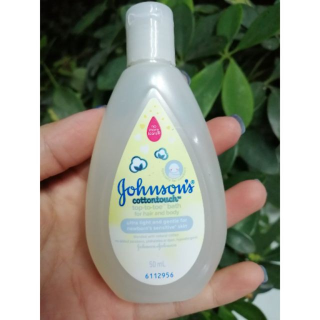 Sữa tắm gội Johnson's 50ml 2 trong 1chai 50ml