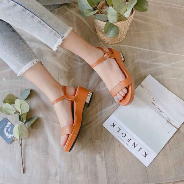 LOVIIECORNER-GIÀY SANDAL ĐẾ XUỒNG CÔNG SỞ 5CM - GIÀY SANDAL XUỒNG TRƠN QUAI NGANG  5 PHÂN- GIÀY SANDAL ĐẾ XUỒNG 5 PHÂN | BigBuy360 - bigbuy360.vn