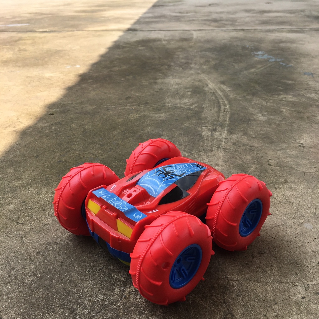 Xe điều khiển SIHIKA ô tô điều khiển từ xa xe địa hình xoay 360 độ xe đua điều khiển từ xa 600-10