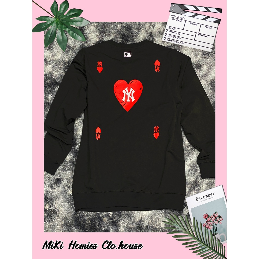 Áo Sweater M.L.B màu đen lá bài đỏ