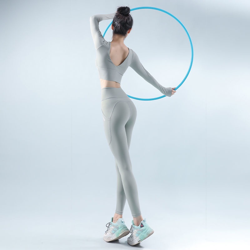 Bộ Đồ Tập Yoga Cao Cấp Tay Dài Có Đệm Ngực Phong Cách Mới Cho Nữ