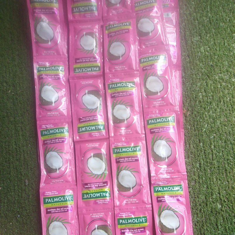 Dầu gội palmolive trái dừa 12 gói màu hồng