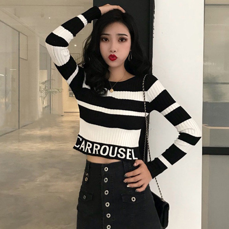 Set áo sweater dệt kim kẻ sọc trắng đen phối quần dài lưng cao ôm dáng sành điệu cho nữ