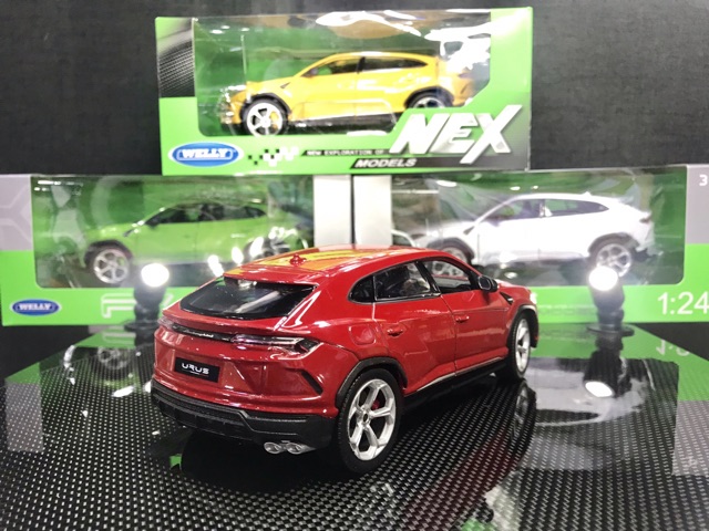 Xe Mô Hình Lamborghini Urus Tỉ lệ 1:24 Hãng Welly sản xuất . Màu Đỏ