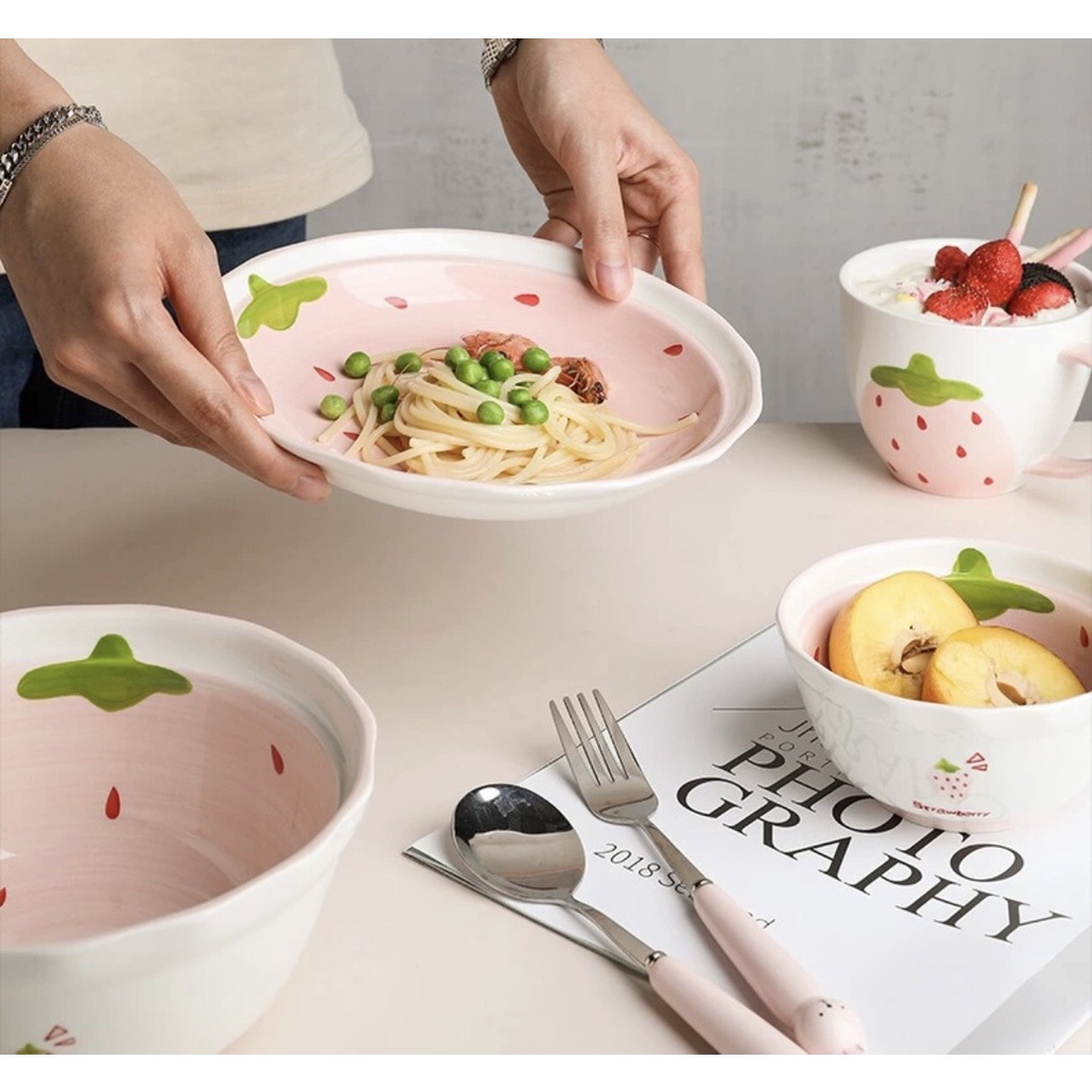 Bộ Chén Dĩa Sứ 🍓 Dâu Tây 🍓 Bát Ăn Cơm Đĩa Sứ Mầu Hồng Dễ Thương Cute Decor Cao Cấp V56