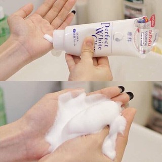 Sữa rửa mặt Shiseido perfect white clay