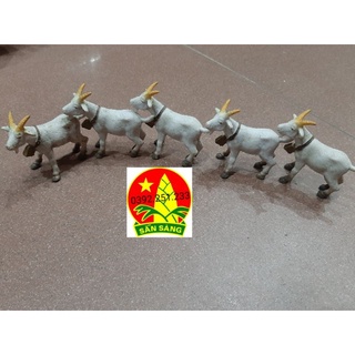 Mô hình con dê bằng nhựa dẻo