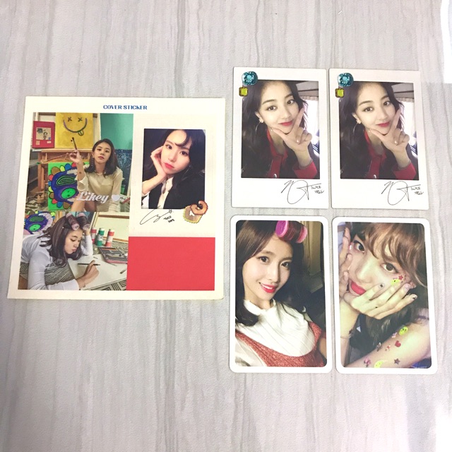 Sticker và card TWICE