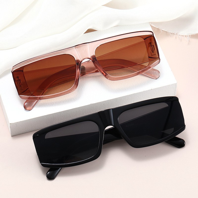 Kính mát gọng vuông màu sắc retro thời trang sành điệu