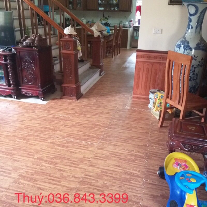 1 tấm thảm xốp Vân gỗ