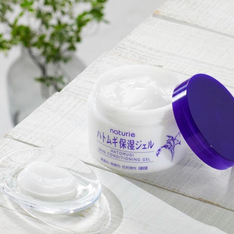 Kem dưỡng ẩm trẻ hoá da Ý dĩ Naturie Skin Conditioning Nhật Bản