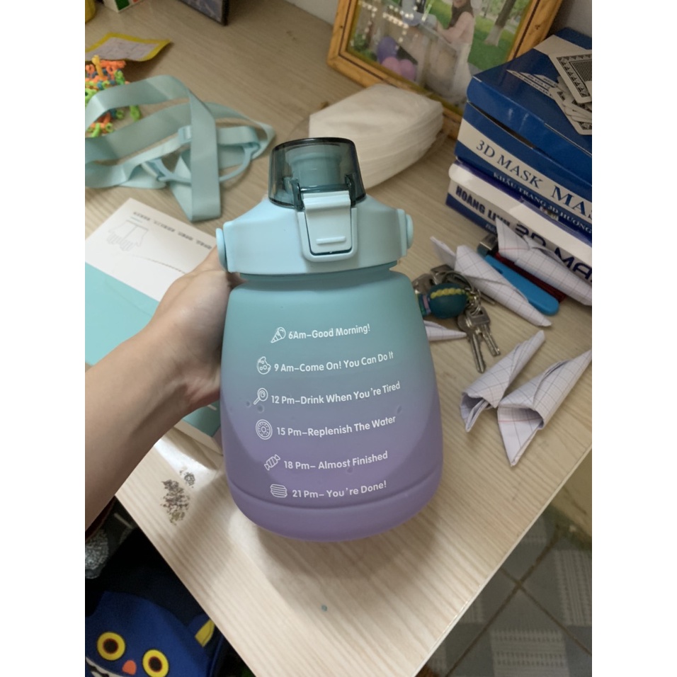 Bình đựng nước 1.200ml đựng nước có quai xách và đeo chéo