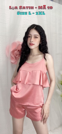 Bộ lụa satin quần đùi áo tầng