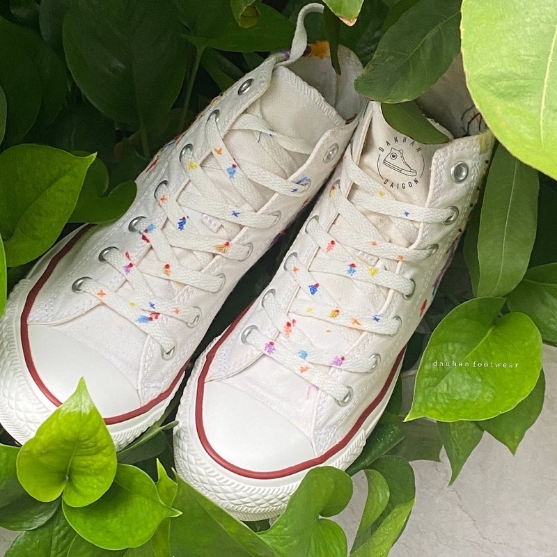 Dây giày classic và dây thêu sẵn