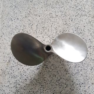Chân vịt Thái inox AB 20cm Ren 16mm Cho Máy 18HP Cốt Thẳng