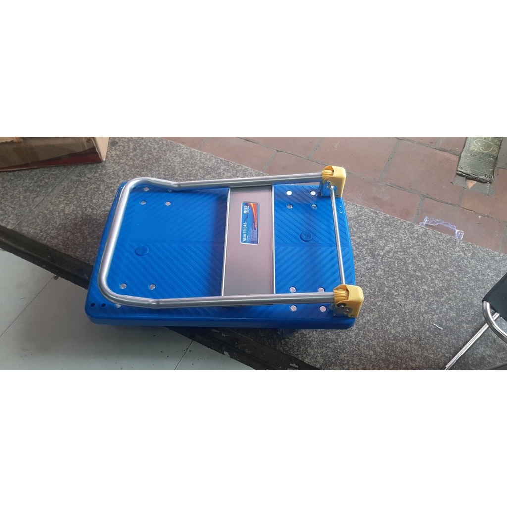 Xe đẩy hàng 4 bánh