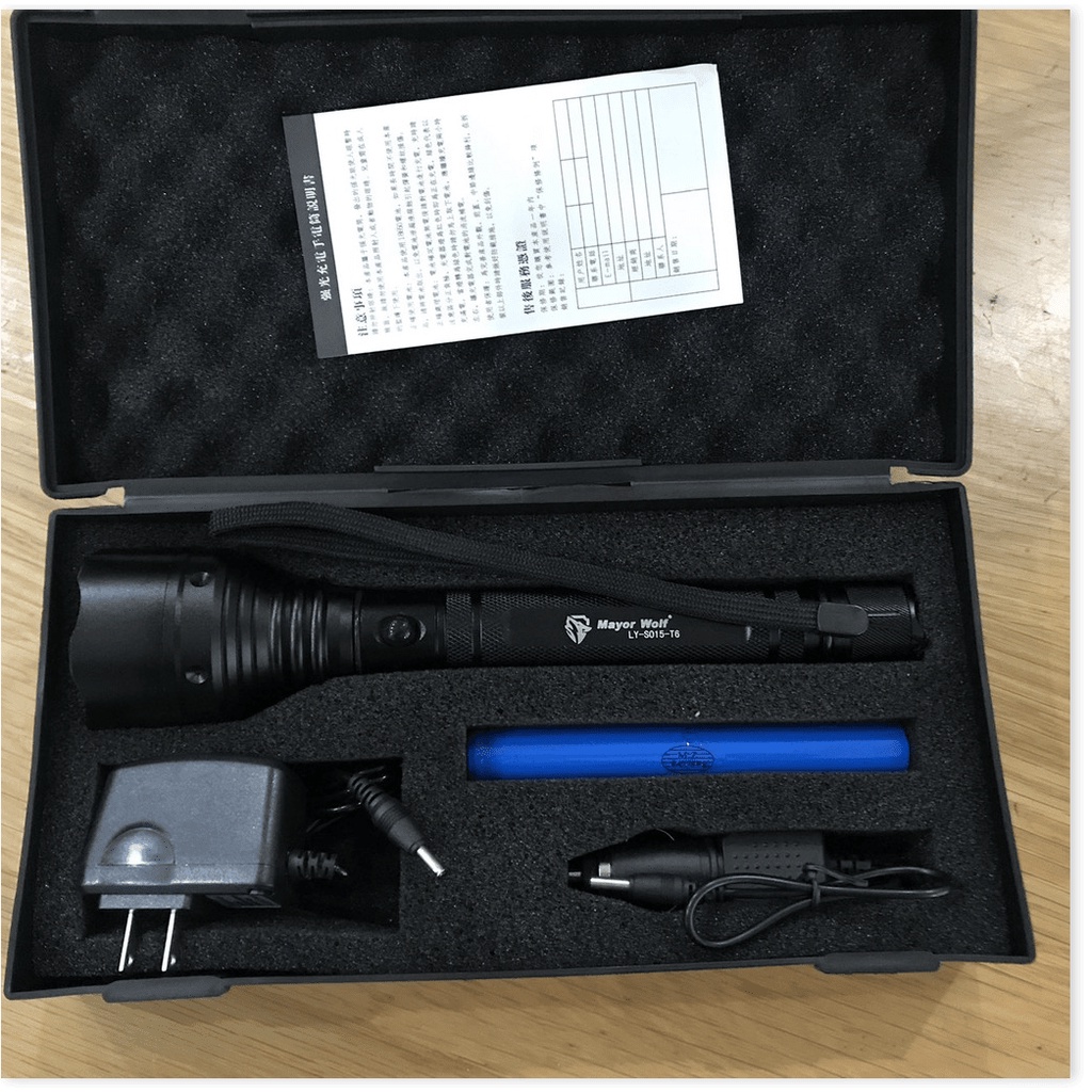 Đèn pin siêu sáng chống nước Mayor Wolf LY S015 pin trâu - Tặng kèm hộp đựng cao cấp, hàng chính hãng | BigBuy360 - bigbuy360.vn