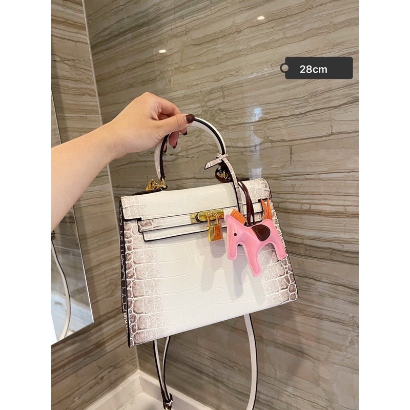 túi xách nữ màu sắc viền da rắn có dây đeo chéo đế đinh hermes HM