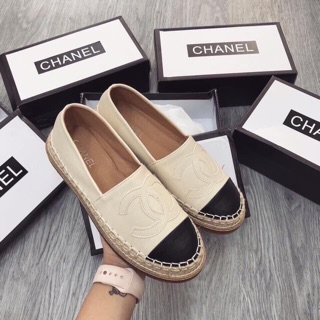 Giày slip on đế cói