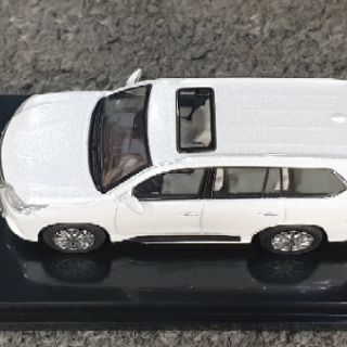 Xe Mô Hình Lexus LX570 1:64 HIKASI ( Đen )