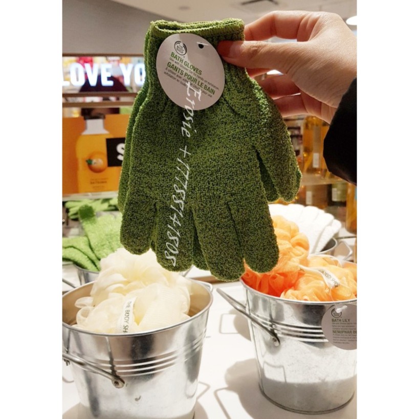 Găng tắm tẩy da chết Exfoliating Bath Gloves The Body Shop