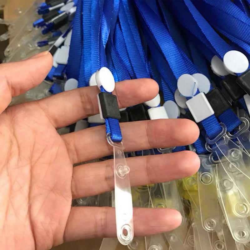 THẺ ĐEO BẢNG TÊN PLASTIC