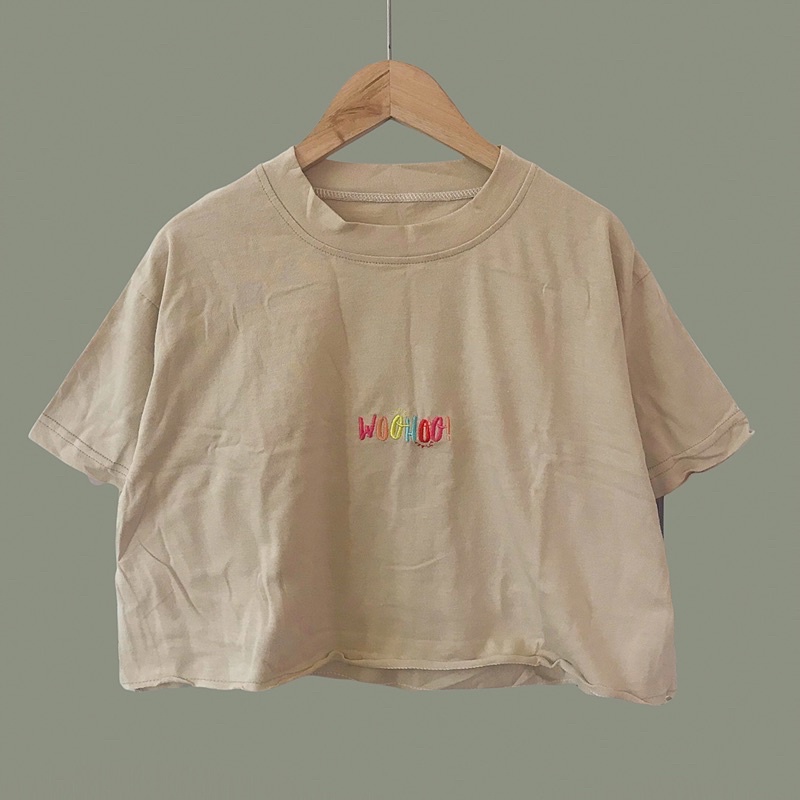 Áo croptop cotton trắng thêu