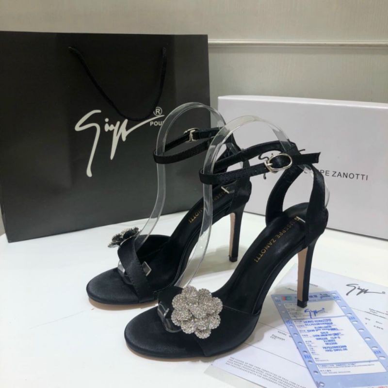 JKXH(ẢNH THẬT) Sandal 10p Hoa Đá Mềm Êm Gót Đũa Fullbox Cao Cấp