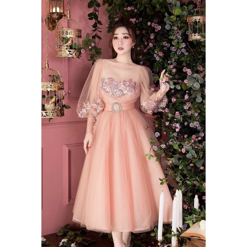 ĐẦM XOÈ TAY PHỒNG KẾT HOA THÊU ( kèm khoen eo đá pha lê)