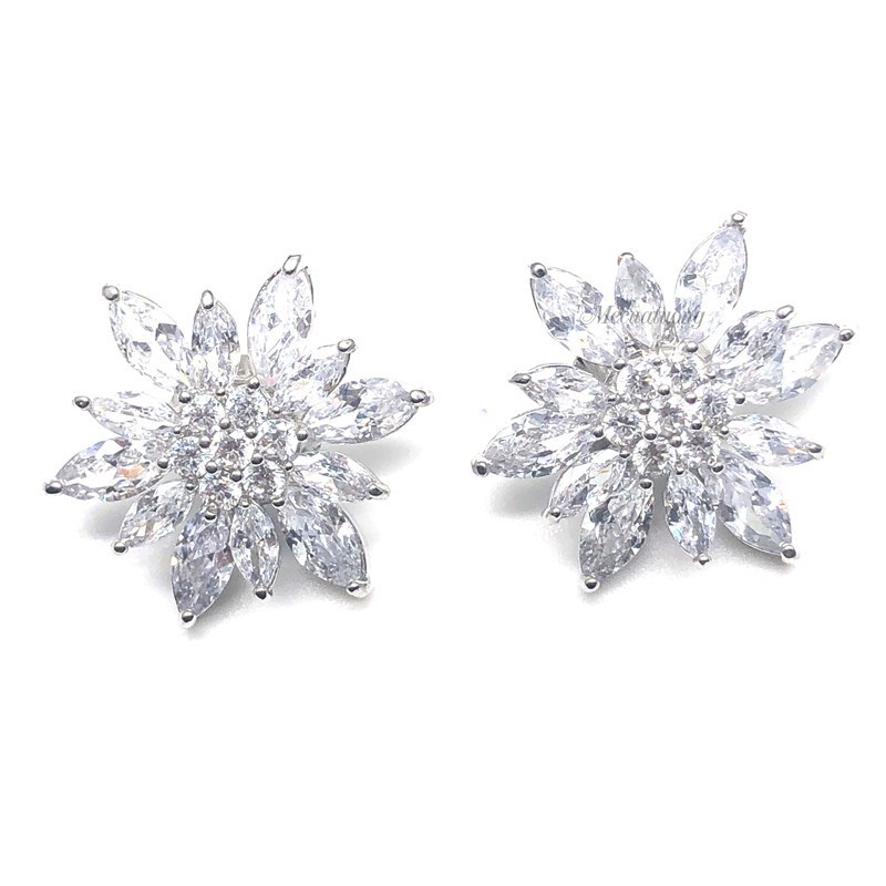 Khuy nút cúc cánh hoa bằng đồng đính đá zircon trang trí