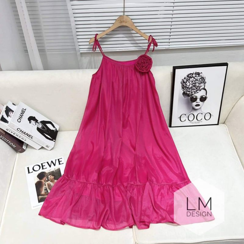 Váy maxi 2 dây cài hoa