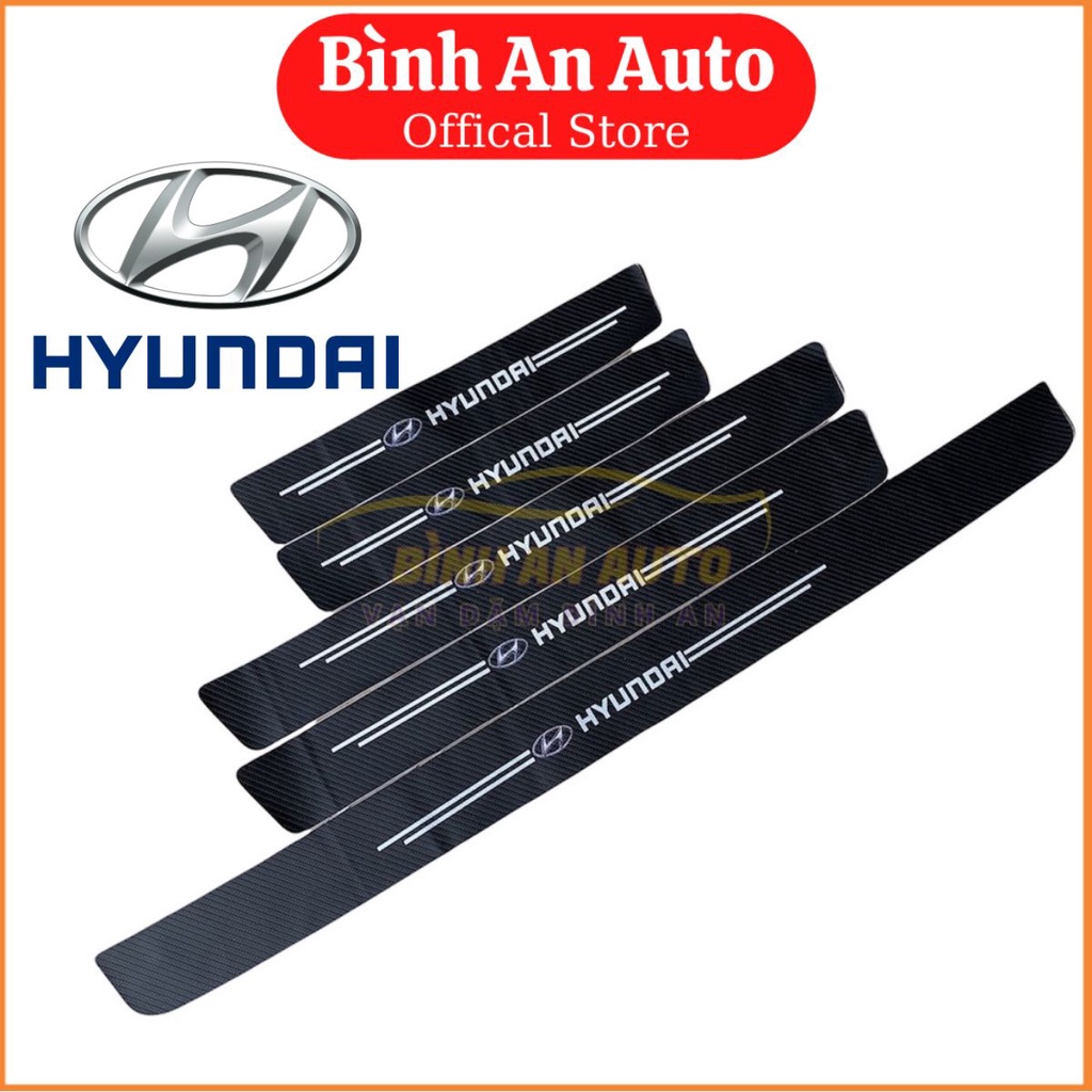 HYUNDAI - BỘ MIẾNG Dán Chống Trầy Xước Có Logo Hãng HYUNDAI Bảo Vệ Bậc Cửa Và Dán Cốp Xe Hơi, Xe Ô Tô Bằng Sợi Carbon