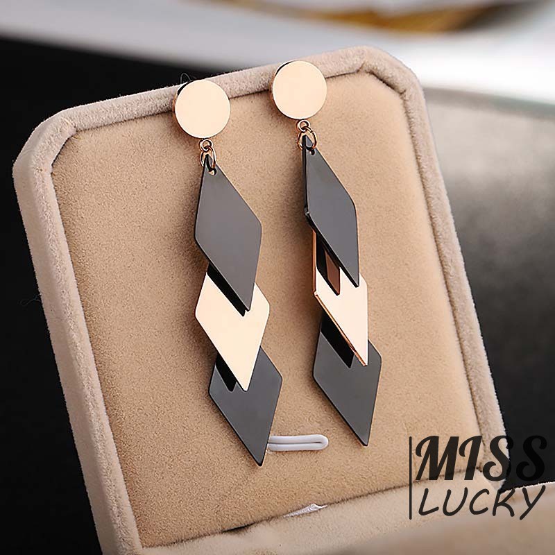 Khuyên tai nữ kiểu dáng thời trang phong cách Hàn Quốc