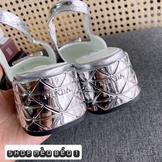 Sandal prada bạc mũi tròn gót thấp fullbox