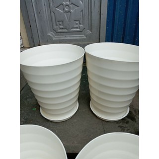 5 cái chậu to trồng cây kèm theo đĩa phi 32cm x36cm