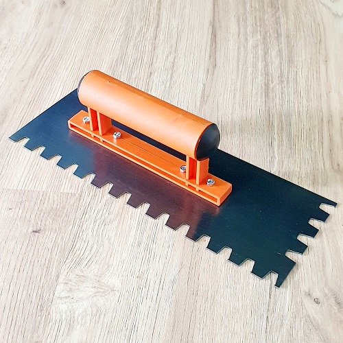 Bay Thép Chữ Nhật 30x11cm Rãnh 2 Cạnh Liền Kề Răng Cưa Lớn 1x1cm Cán Nhựa Bắt Vít Thi Công Xây Dựng Chuyên Dụng