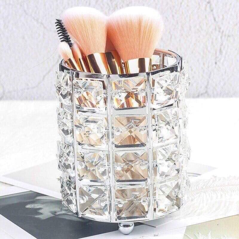Hộp đựng đồ trang điểm pha lê