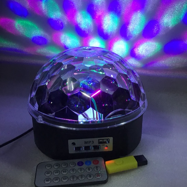 đèn led quả cầu xoay 7 màu cảm biến nhạc ( loại 1 có moto xoay )