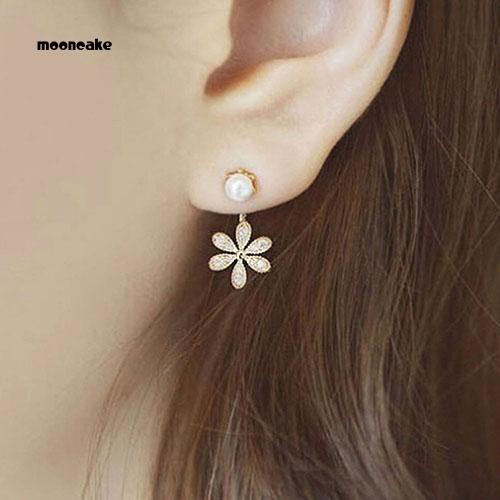 Khuyên tai hoa đính đá và ngọc trai giả phong cách Hàn Quốc thanh lịch dành cho nữ