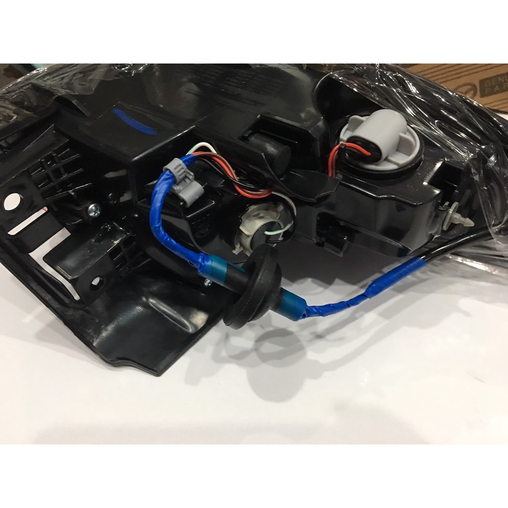 Đèn hậu ngoài phải  Mazda CX5 đời 2018-2019 Đèn hậu K123-51-150H