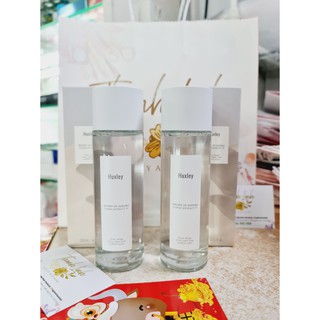 Nước hoa hồng Huxley Secret of Sahara Toner Extract it làm dịu và mát da,dưỡng ẩm da, trắng sáng mờ vết thâm 120ml