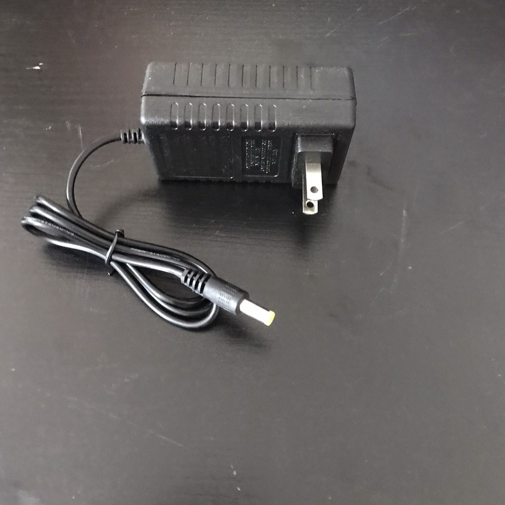 Sạc pin cho máy khoan pin 18v 24V 26V 36V MKT,HTC,DW sạc đa năng