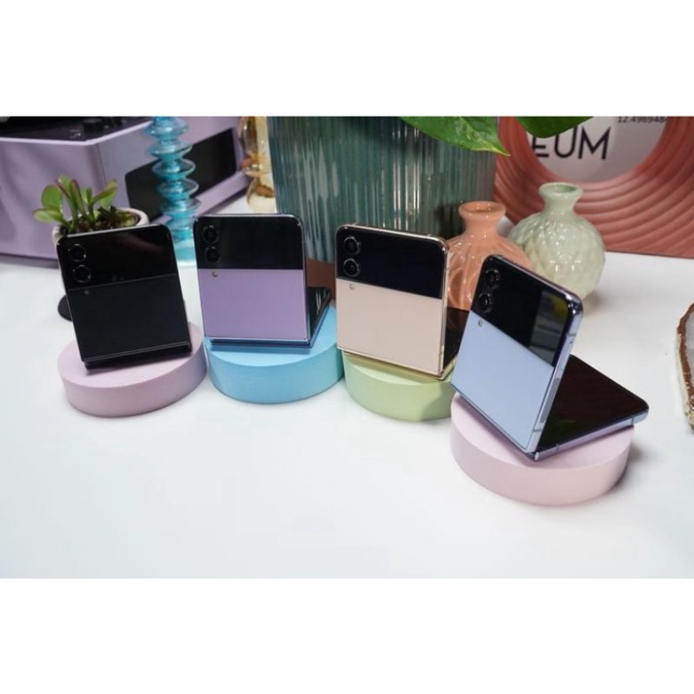Điện thoại Samsung Galaxy Z Flip 4 - Hàng chính hãng