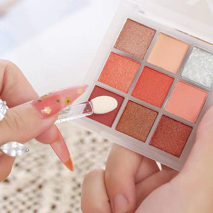 [Hàng mới về] Bảng phấn mắt 9 màu sắc tông lì/ ánh nhũ lên màu cực chuẩn