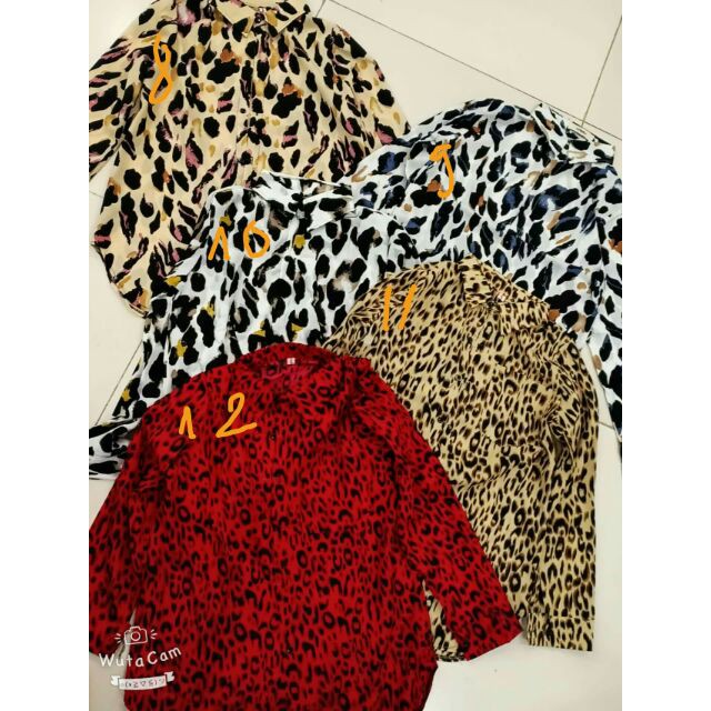 Áo sơ mi lụa họa tiết da báo, mắt xích  được chọn mẫu inb