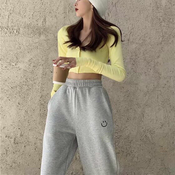 Quần jogger nữ dài mặt cười vải nỉ da cá thun trơn unisex bo gấu đen xám mặc ở nhà tập gym thể thao