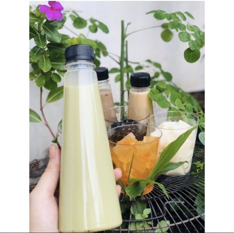 Chai Nhựa Tam Giác 330ml Kèm Nắp
