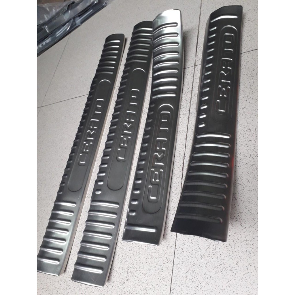 Bậc trong inox xe Kia Cerato 2019